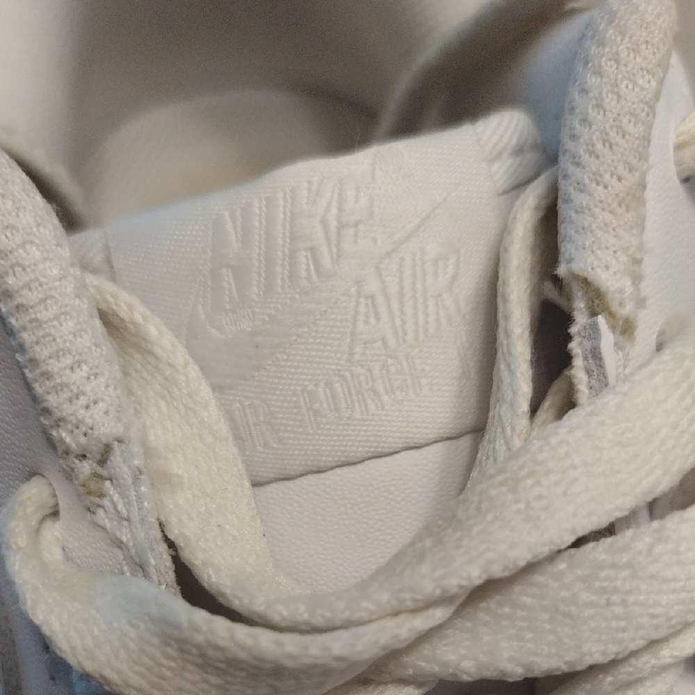 Nike Air Force One - Picture 3 of 17